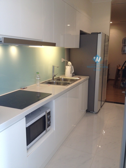 Modern two bedrooms for rent in Vinhomes Nguyen Chi Thanh, Dong Da, Ha Noi